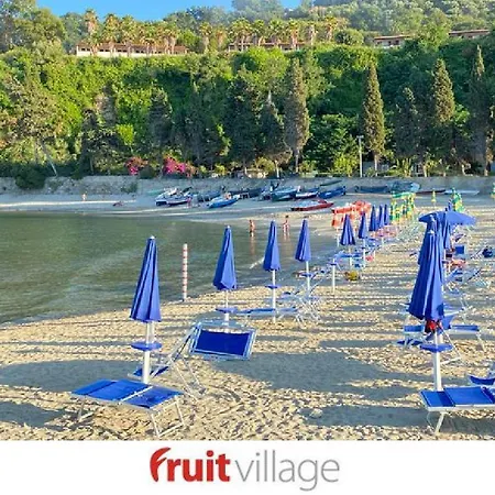 酒店 Fruit Village Tropea Baia Delle Sirene 布里亚蒂科