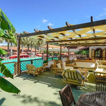 Fruit Village Tropea Baia Delle Sirene * בריאטיקו