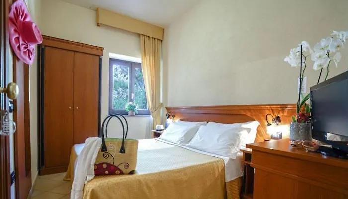 מלון Fruit Village Tropea Baia Delle Sirene *