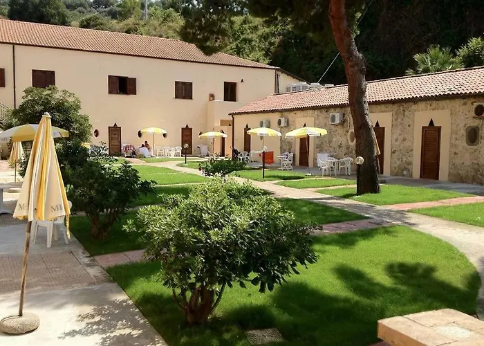 Fruit Village Tropea Baia Delle Sirene מלון *